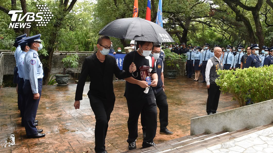 黑鷹失事盡忠守護總長 侍從官黃聖航入祀忠烈祠