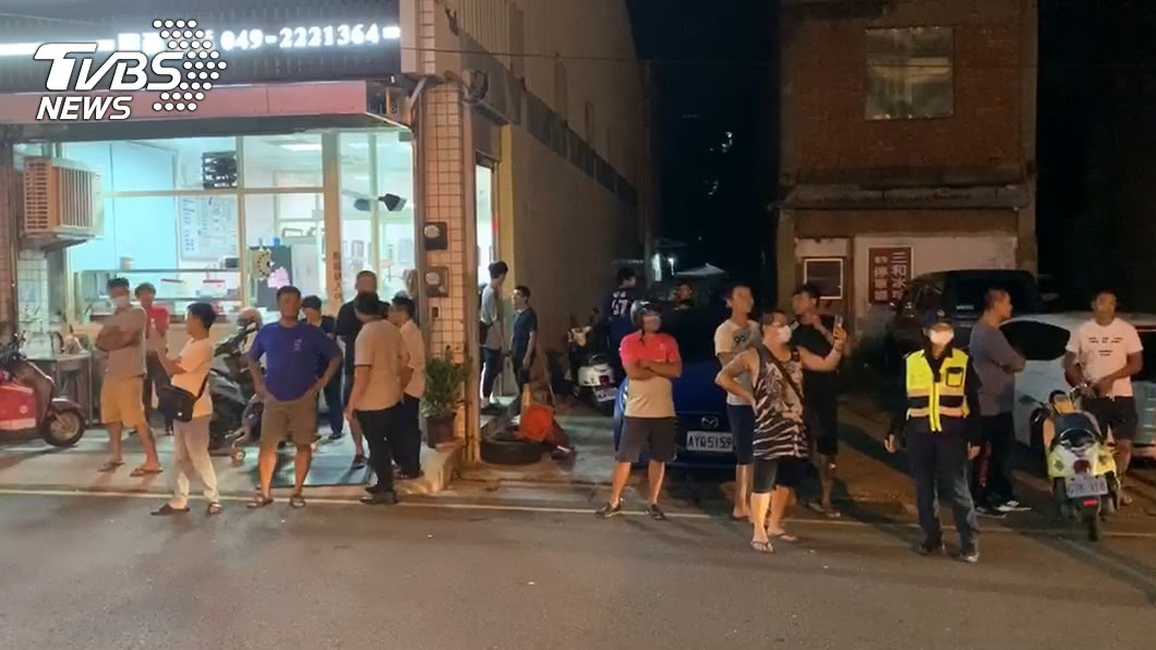 狠母夥同男友殺害4歲女兒　民眾聚集派出所外嗆聲開打！