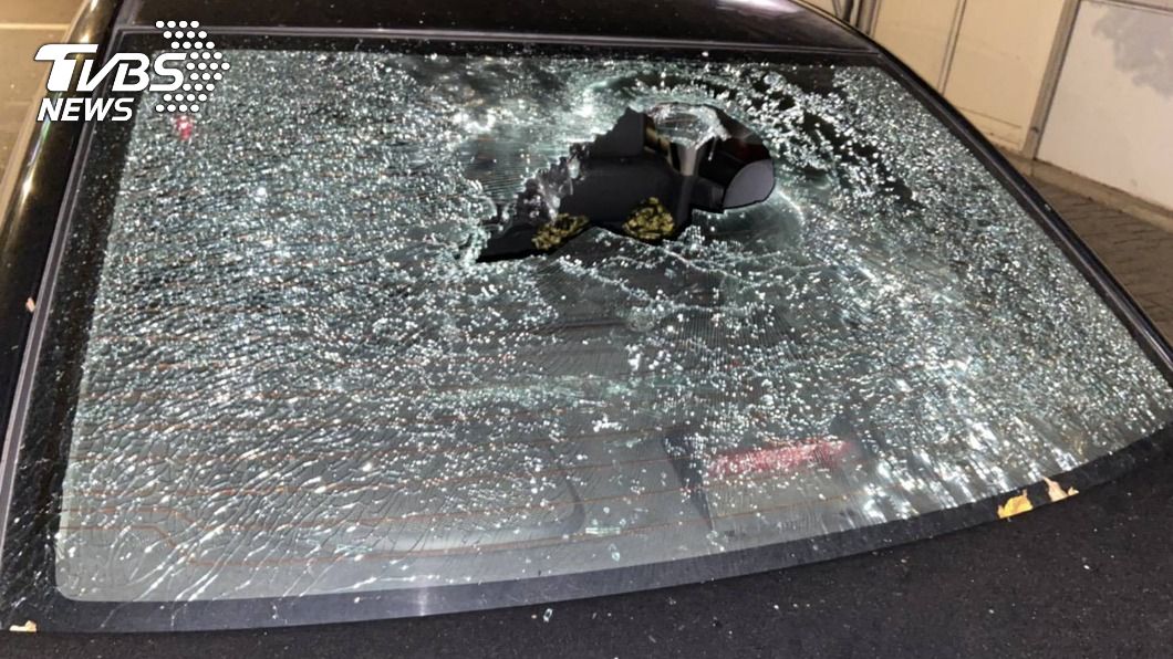 男子酒後砸爛19輛車　清醒後啞口無言挨告