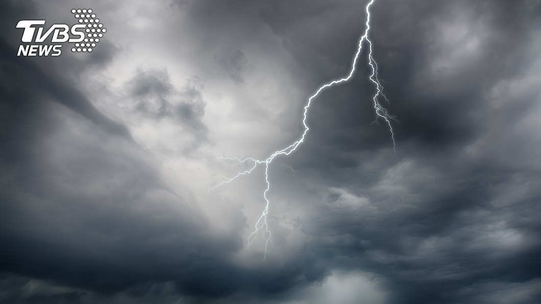 好天氣剩2天!週二變天水氣增 「午後雷雨彈」炸全台