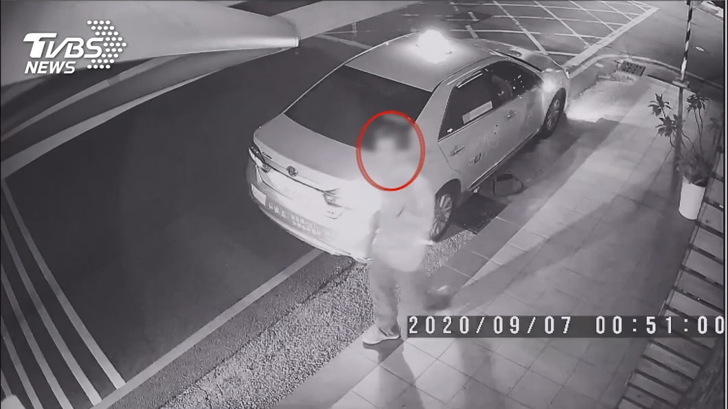 逢甲宿舍後門開槍砸車 疑毒犯談判破裂