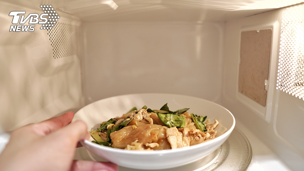 婦怕浪費吃剩菜罹癌 醫揭「加熱NG食物」火鍋也中了
