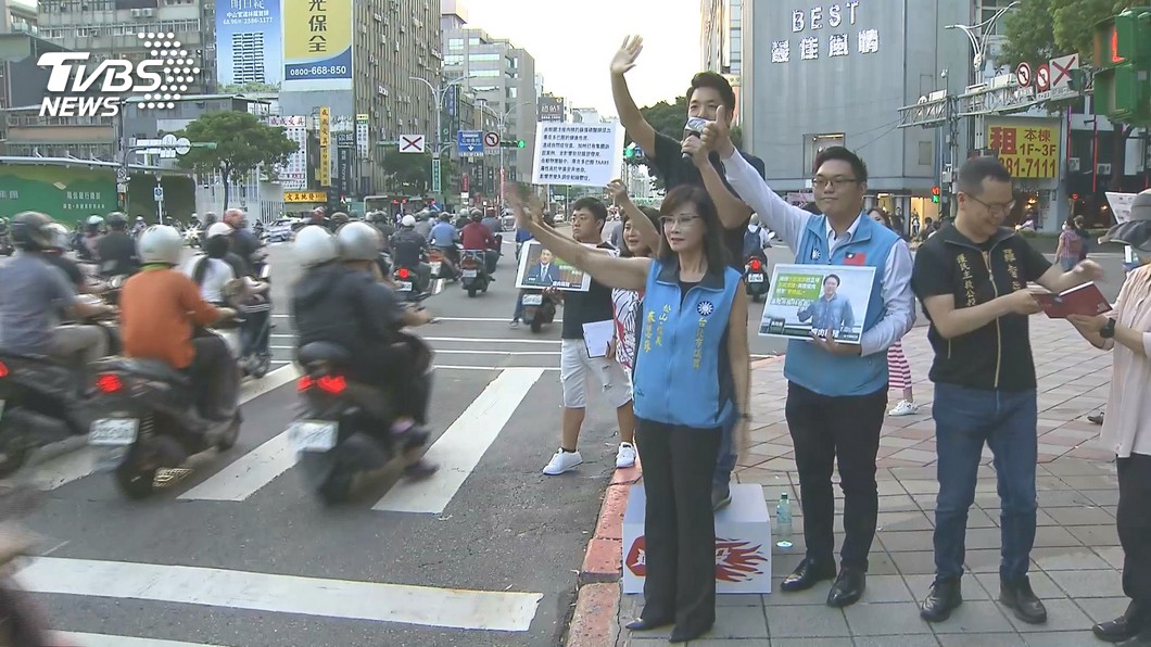 強強聯手!蔣萬安、羅智強同框 反美豬公投