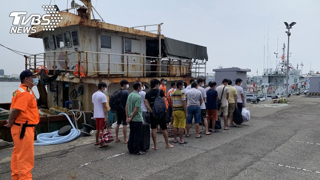 陸漁船越界東沙海域捕撈 海巡扣46天強制驅離
