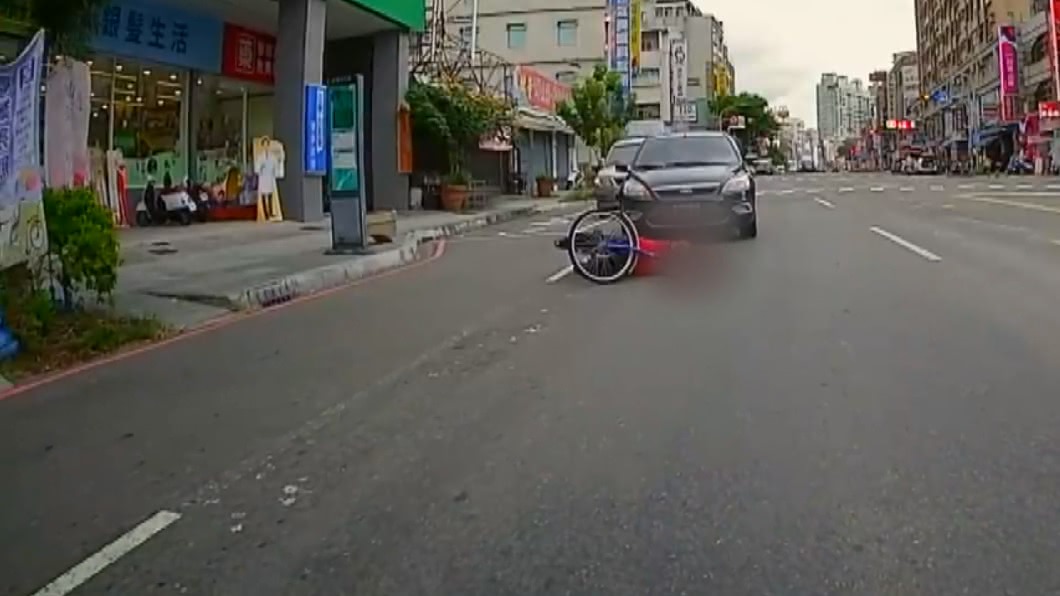 圖/翻攝自八卦村行車紀錄器影片上傳中心
