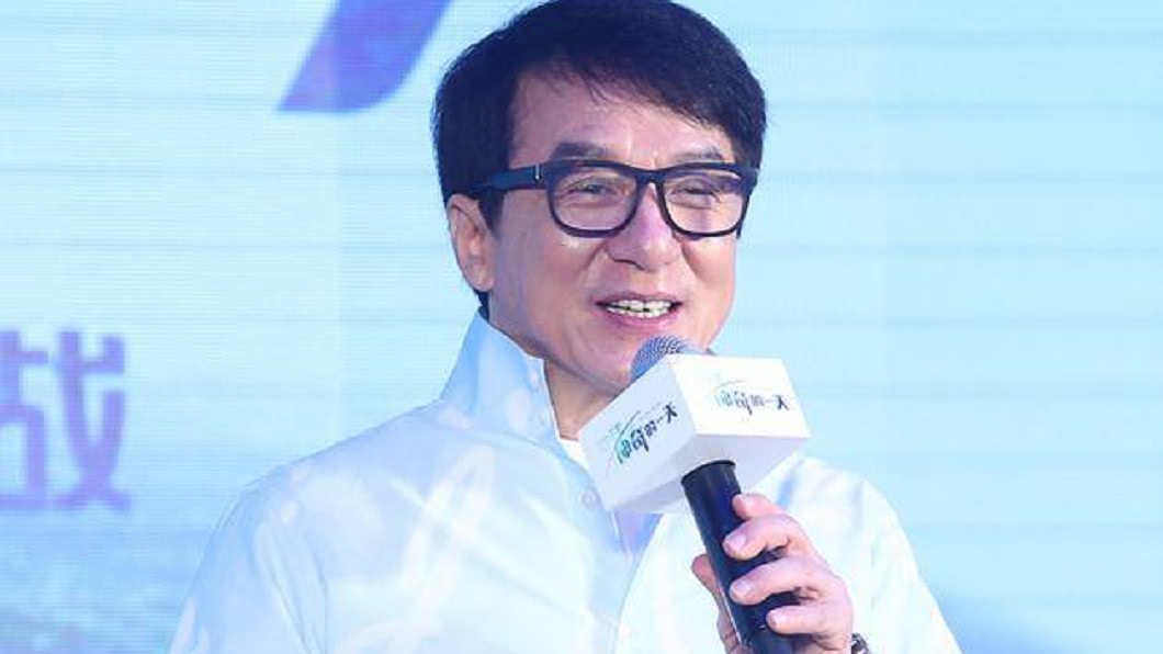 驚！66歲成龍拍戲突落海　出動搜救人員導演急哭