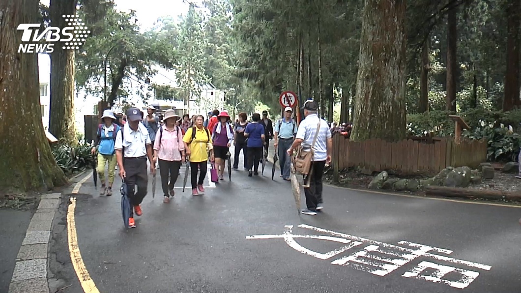 觀光業面臨寒冬　林佳龍祭5柴火盼為國旅保溫