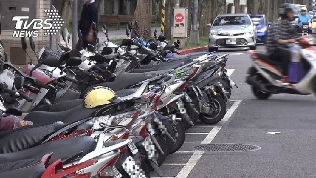 內政部擬修法 人行道不設機車格