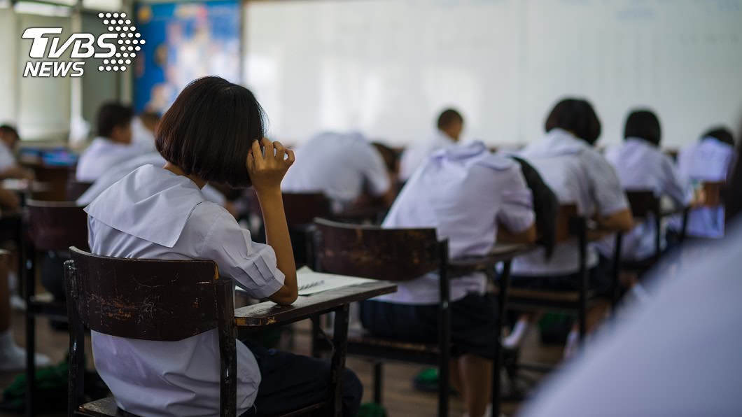 老師誦經爆「集體中邪」!馬國學生慘叫痛哭 校方急放學
