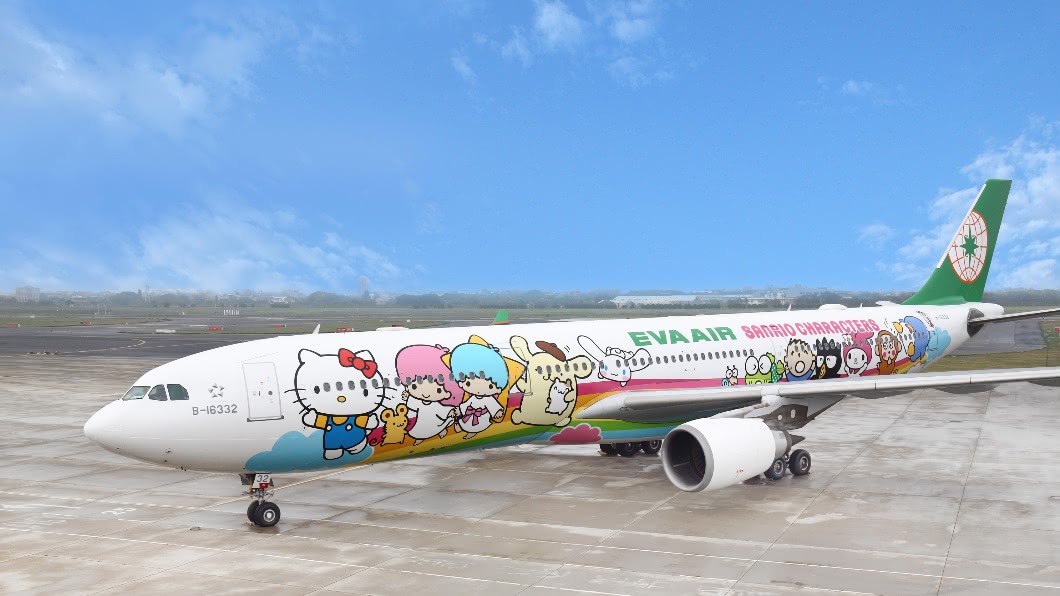 類出國Hello Kitty機高雄首飛 中秋雙十啟航