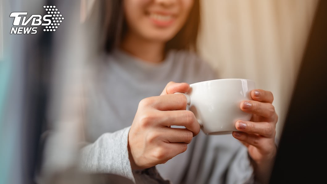 男問「喝咖啡嗎」她迷茫!網揭術語勸報警:吃了包尿布