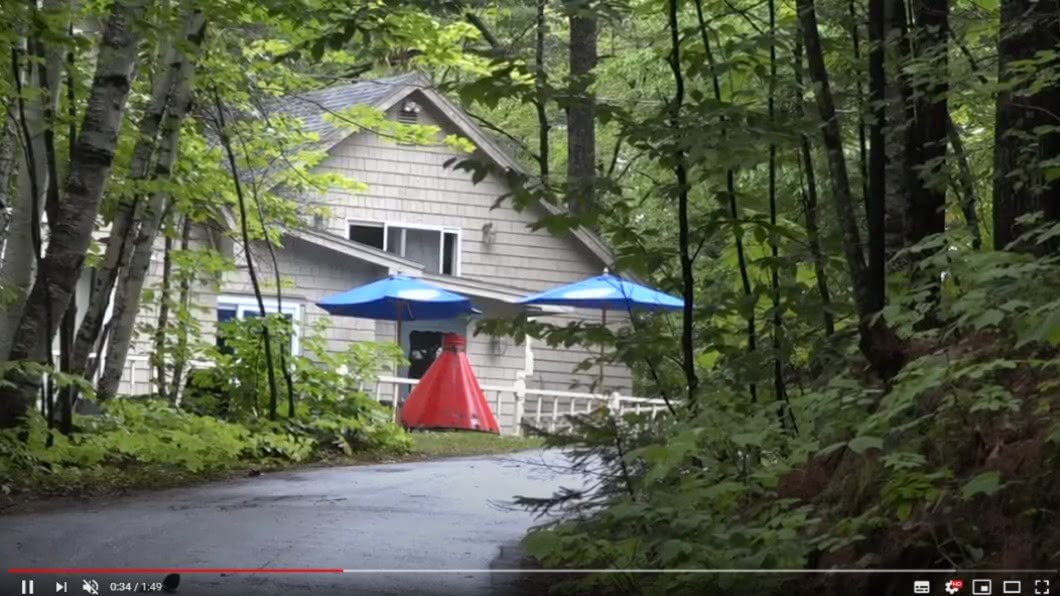 這場婚禮迄今已導致7人死亡、177人染疫。(圖/翻攝自NEWS CENTER Maine YouTube)