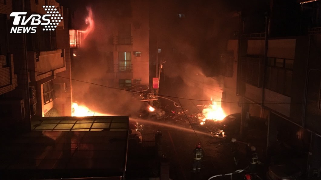 氣爆救了房客…老伴卻慘死火窟!房東嬤泣:我沒辦法揹他
