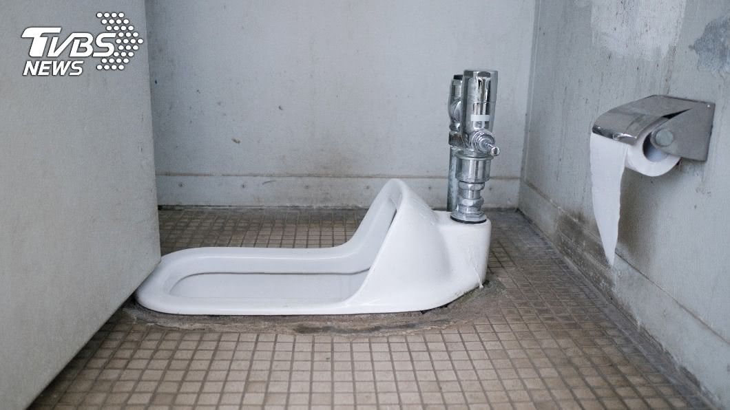 女性半蹲小便潛藏危機 恐頻尿又易發炎