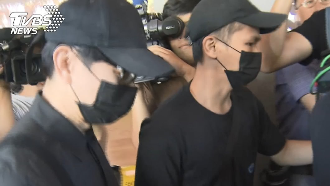 林俊傑「黑色正裝」現身靈堂!陳柏霖趕最後一天悼好友