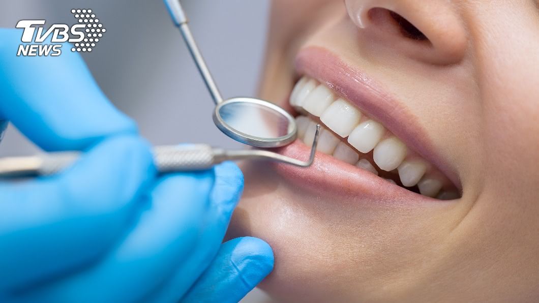 4種不經意的生活習慣都可能讓小朋友蛀牙。（示意圖／shutterstock達志影像）