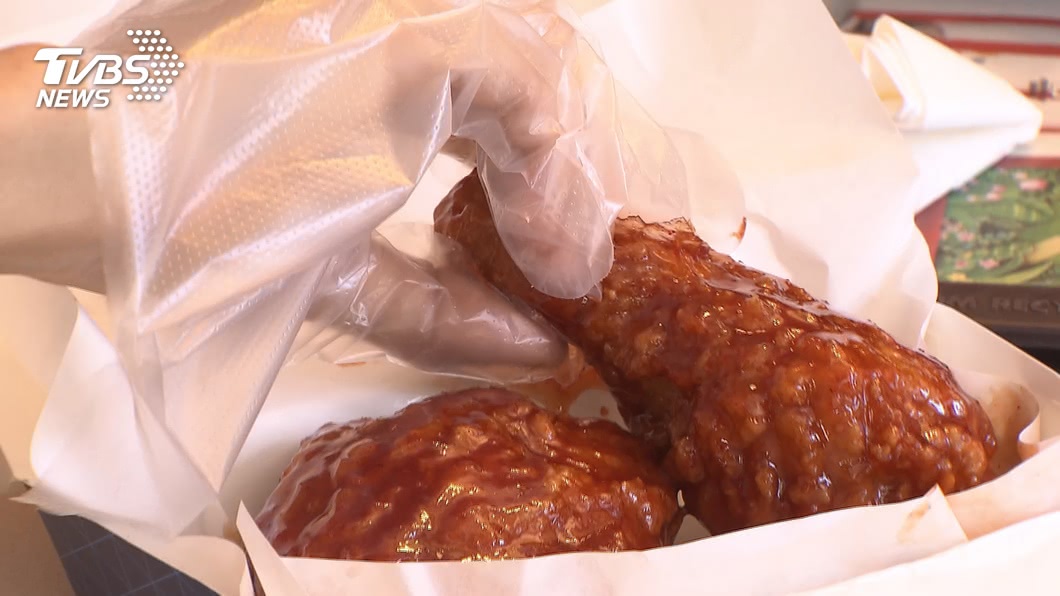 速食新品拚辣！　韓式炸雞PK雞絲麻辣雞腿堡