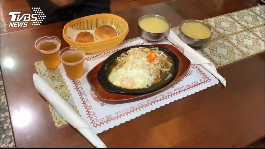 原Po認為濃湯才是夜市牛排的靈魂。(示意圖/TVBS)