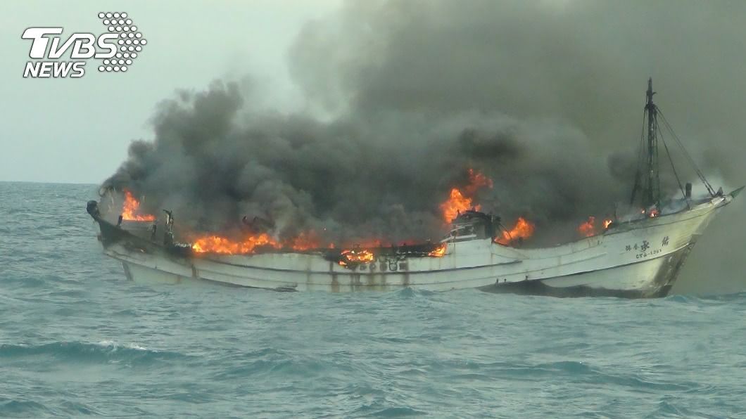 疑電線走火 漁船彰化外海失火船員1死1獲救