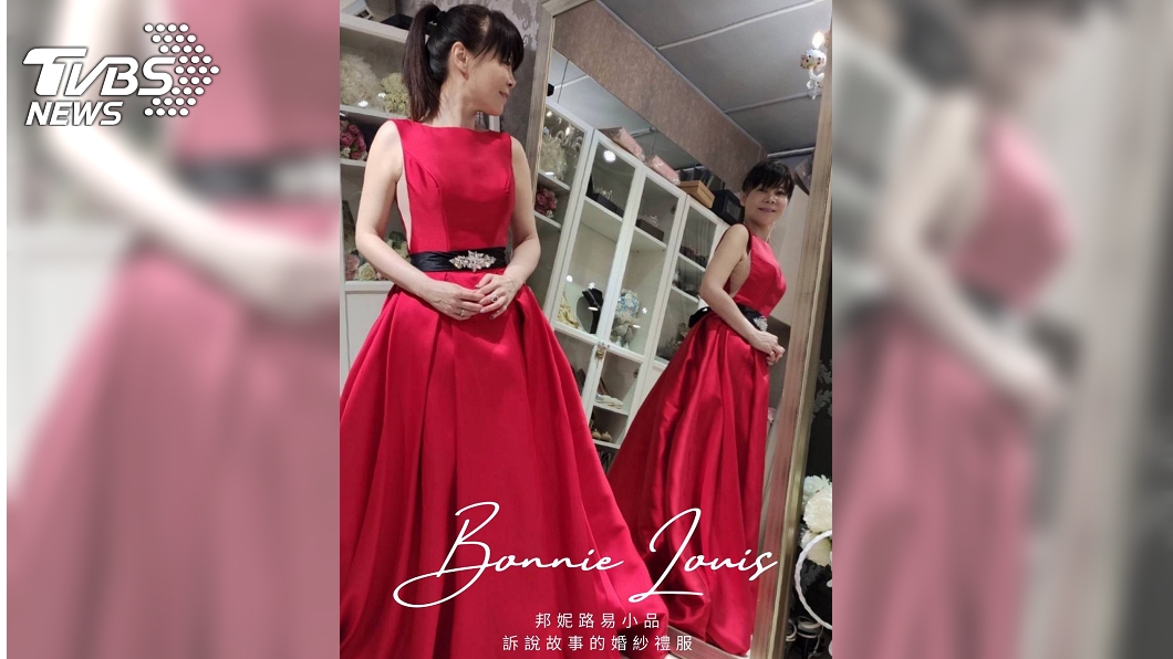 錢怡君禮服試裝第一套,高貴典雅,最受網友青睞。(圖/TVBS)