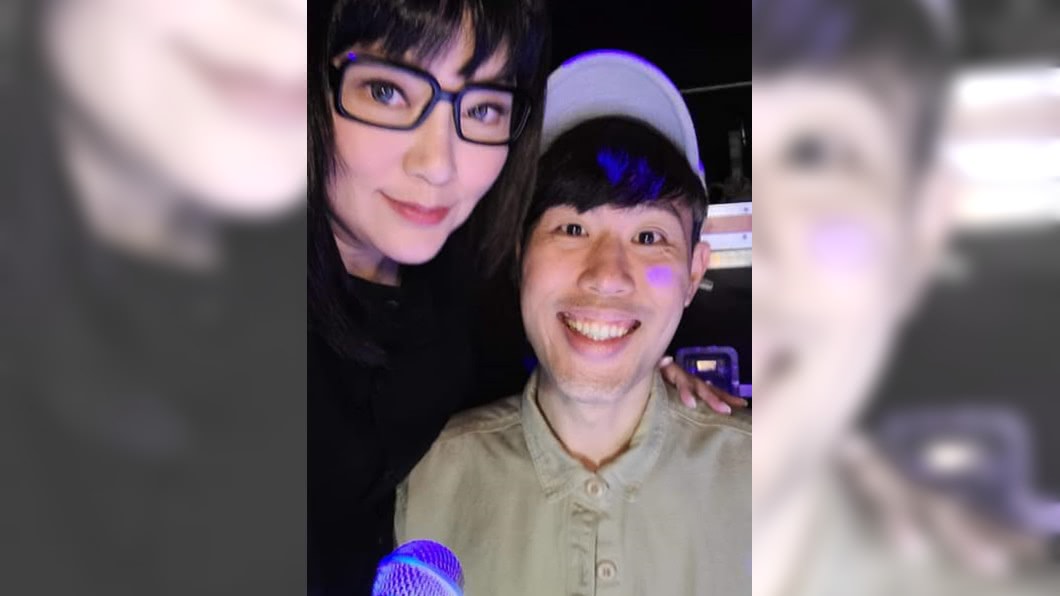 唐綺陽事後特地向司儀歐馬克道謝。（圖／翻攝自唐綺陽占星幫臉書）