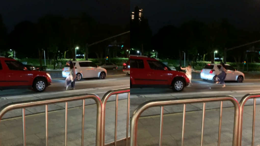 停紅燈奔下車尬舞!2妹仔旋轉跳躍30秒全被錄