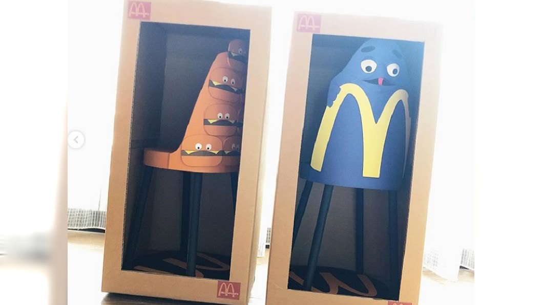 李佳穎回送「紙紮潮椅」給小鬼。(圖/翻攝自李佳穎IG)
