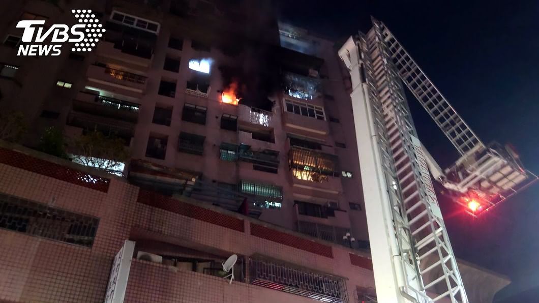 嘉義市住商大樓氣爆火警　1男子全身燒燙傷