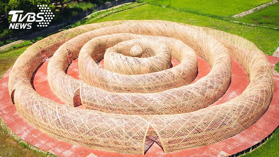 巨型竹編漣漪迷宮登上衛報 迴旋裡找自我