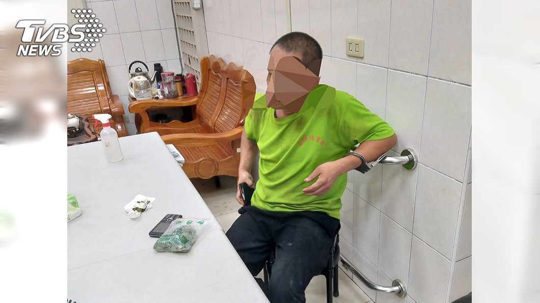 北捷噴檳榔汁拒戴口罩 失控男嗆警遭送辦