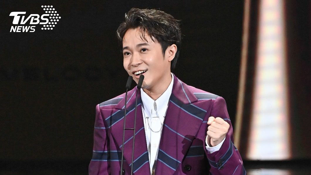 金曲31／擊敗周華健奪國語歌王　吳青峰上台先道歉