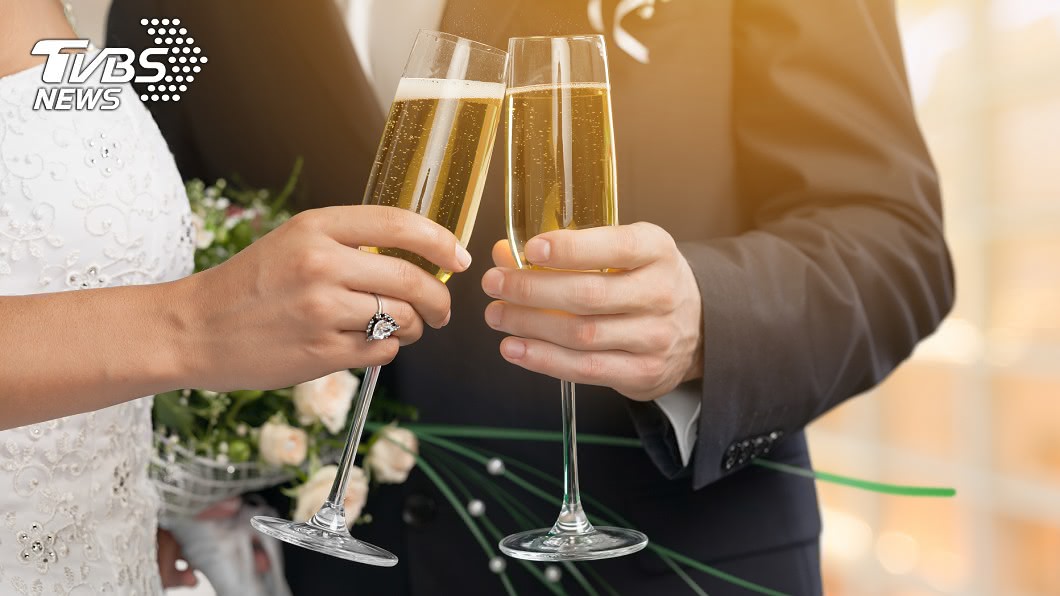 月薪不夠用!男連假「狂趕23喜酒」苦嘆:喝到懷疑人生