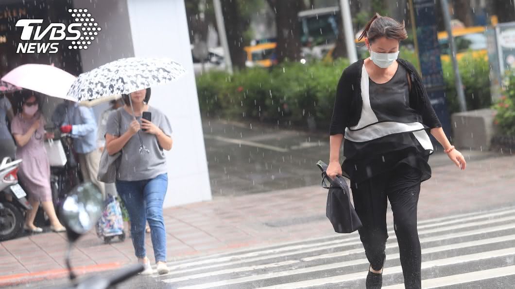 桃園以北宜蘭降雨明顯 留意南海熱帶低壓動態
