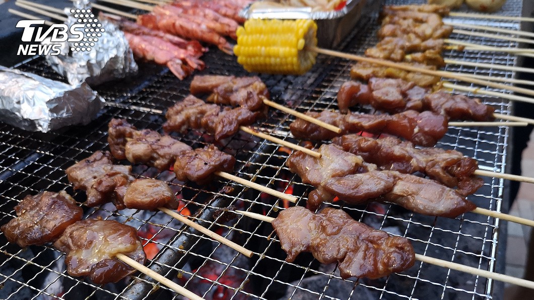 烤肉完掛急診！醫見此食材傻眼　網曝：寄生蟲很多