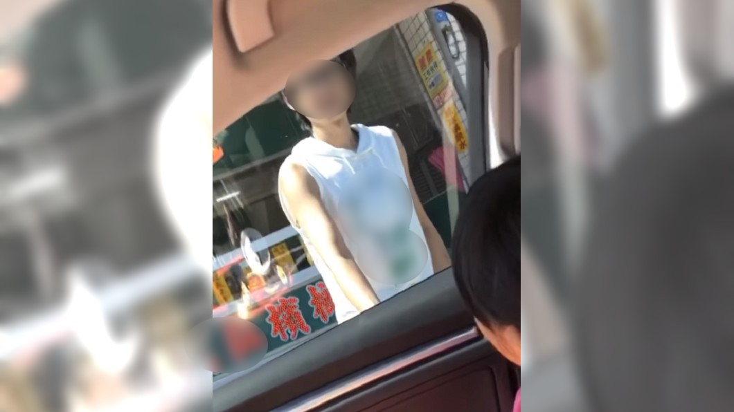 停路邊...男突狂追強拉門 網嚇:車內有小孩
