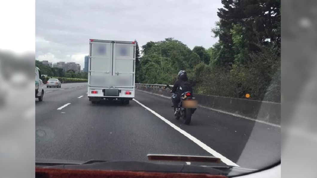 又闖國道！黃牌重機「設錯導航」誤上國3　警攔截開罰