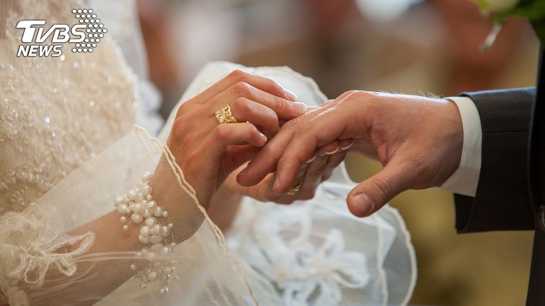 遭交往9年女友逼婚…男求婚反被拒 眾秒懂原因:你白目