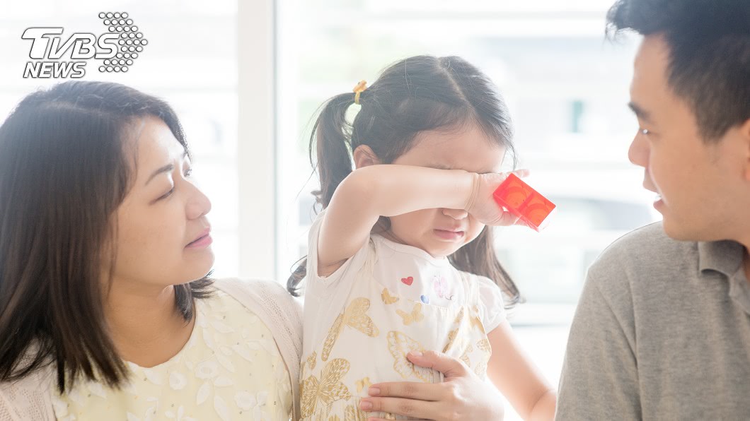 「出門會回不來」3歲女爆哭攔爸　過來人揭經歷：別鐵齒