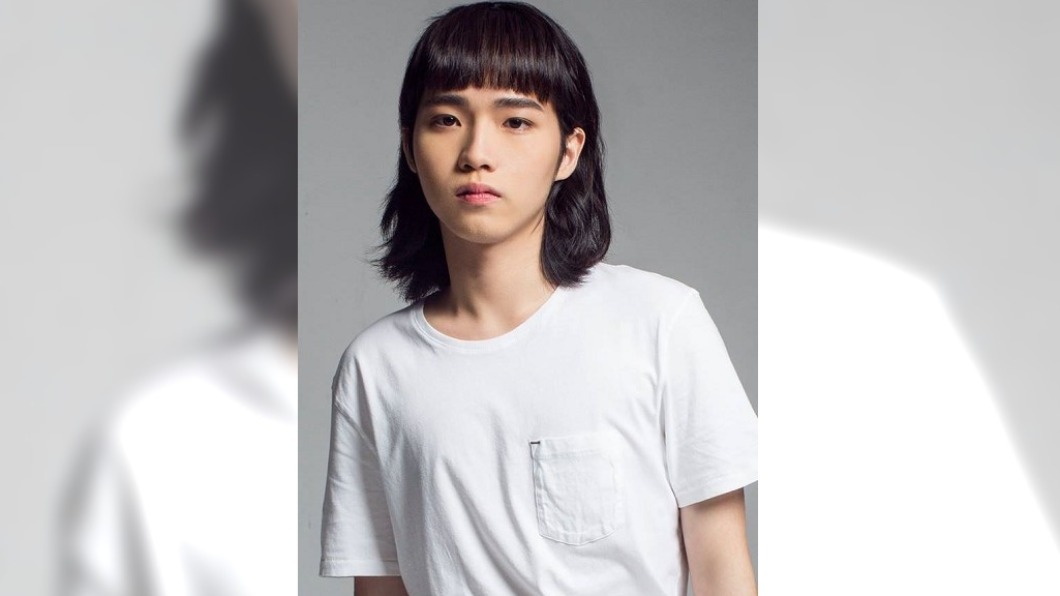 持修拿下2020金曲新人獎。(圖/翻攝自持修臉書)