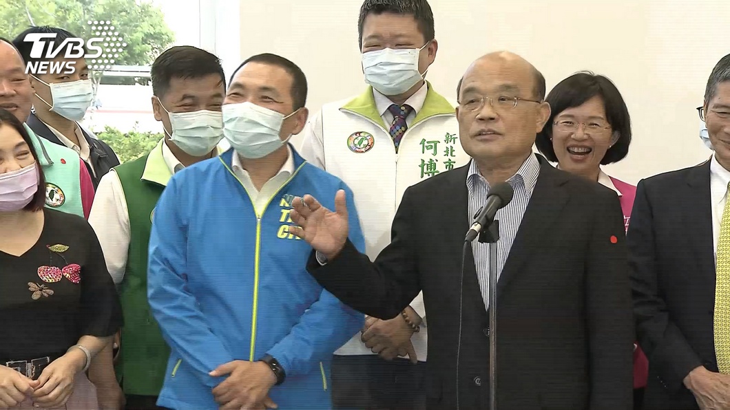 預測侯友宜、蘇貞昌2024　名嘴抽1張牌全場驚呼