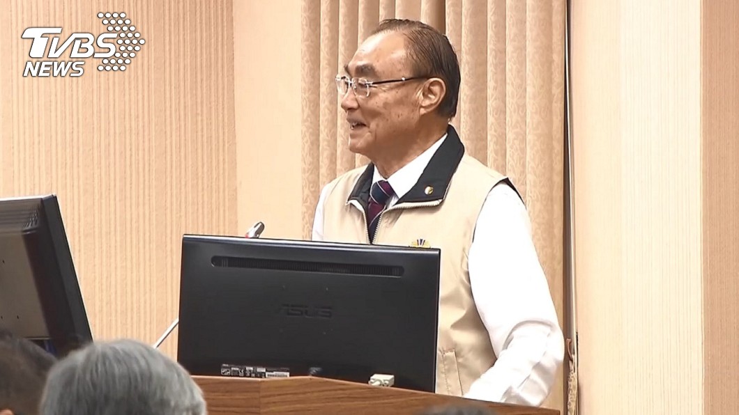 馮世寬15日被立委質詢時澄清「渣男」風波。(圖/TVBS)
