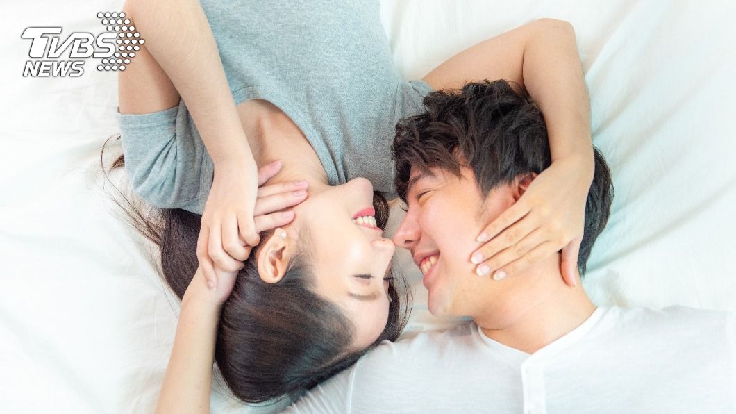結褵多年愈長愈像? 英500對伴侶「夫妻臉」比對出爐