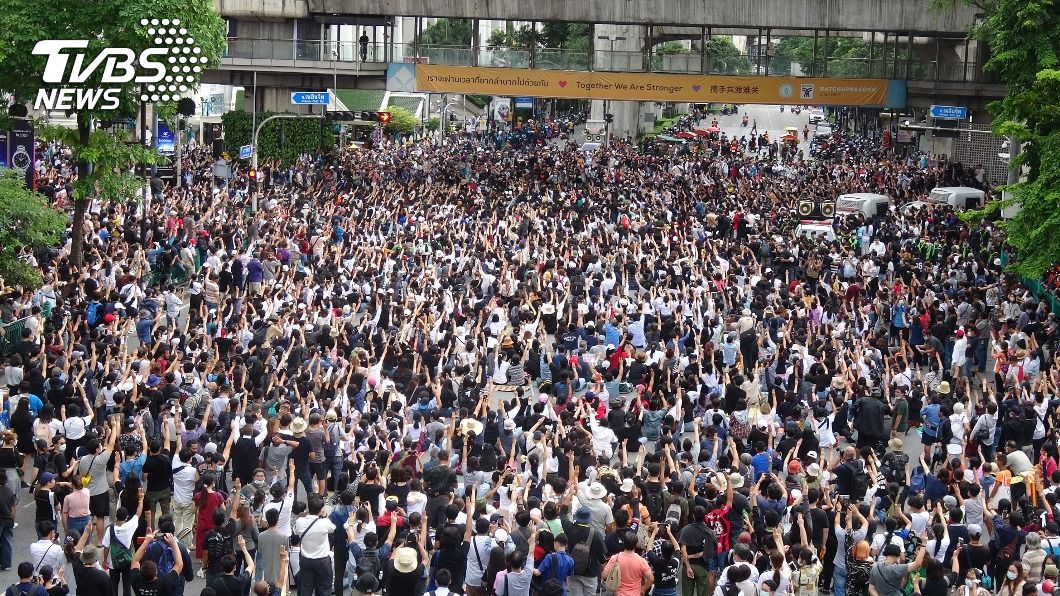 上街怒吼!泰國學運大膽衝破底線 王室議題不再是禁忌
