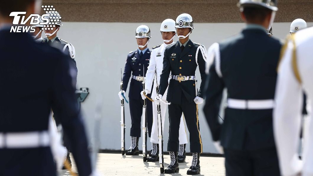 三軍儀隊靜默槍法30年來首演　只容許一個聲音