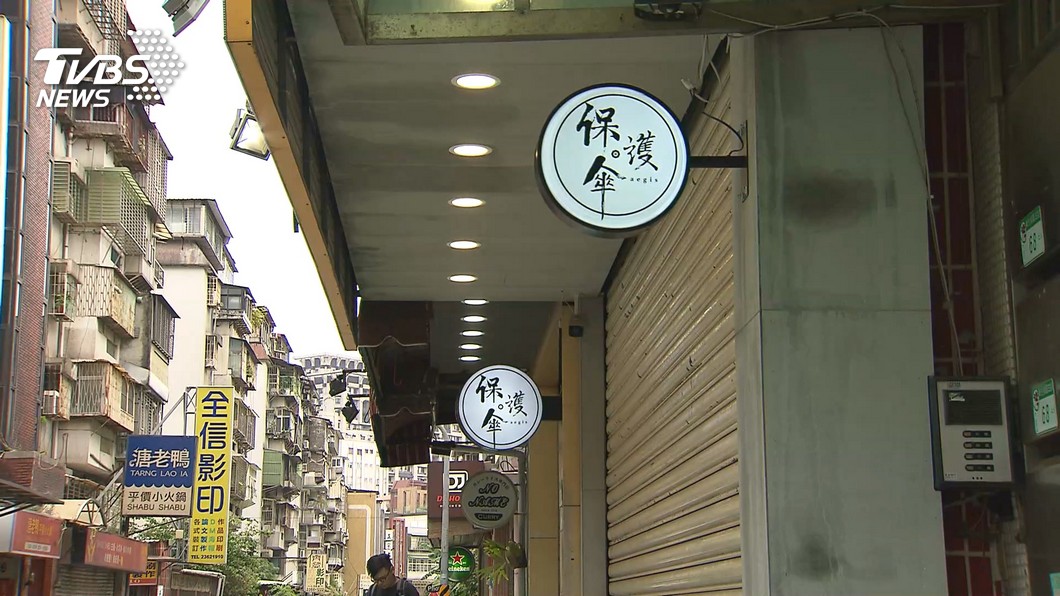 保護傘餐廳遭潑穢物損失嚴重　宣布停業一週