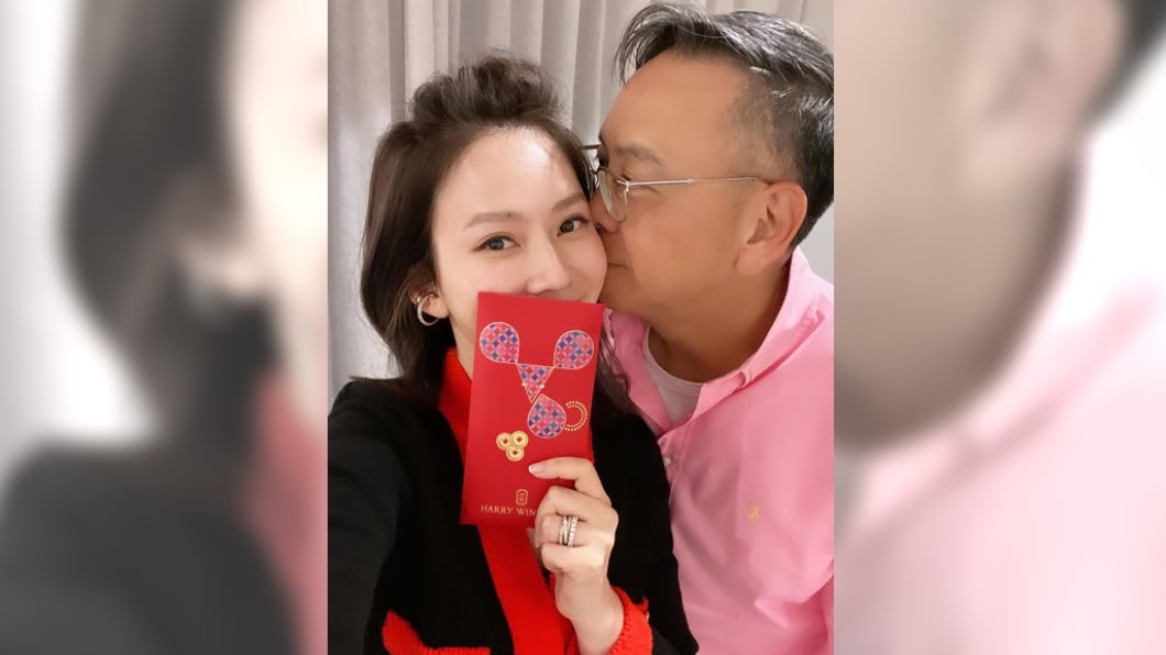 Melody曾在臉書上與老公曬恩愛。（圖／翻攝自Melody時尚媽咪臉書）