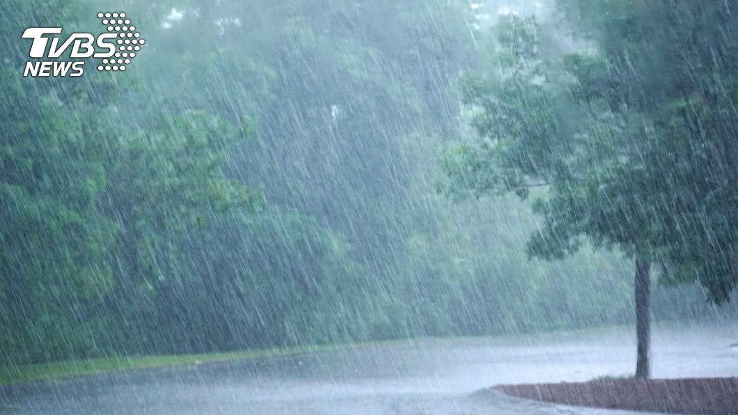 「熱帶擾動」恐成颱 專家:「共伴效應」留意大雨