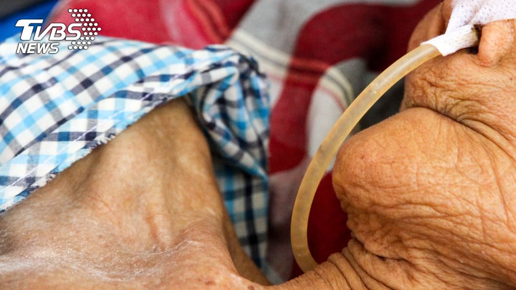 2壯男強闖侵犯90歲嬤 「半死攤床5天」才被發現