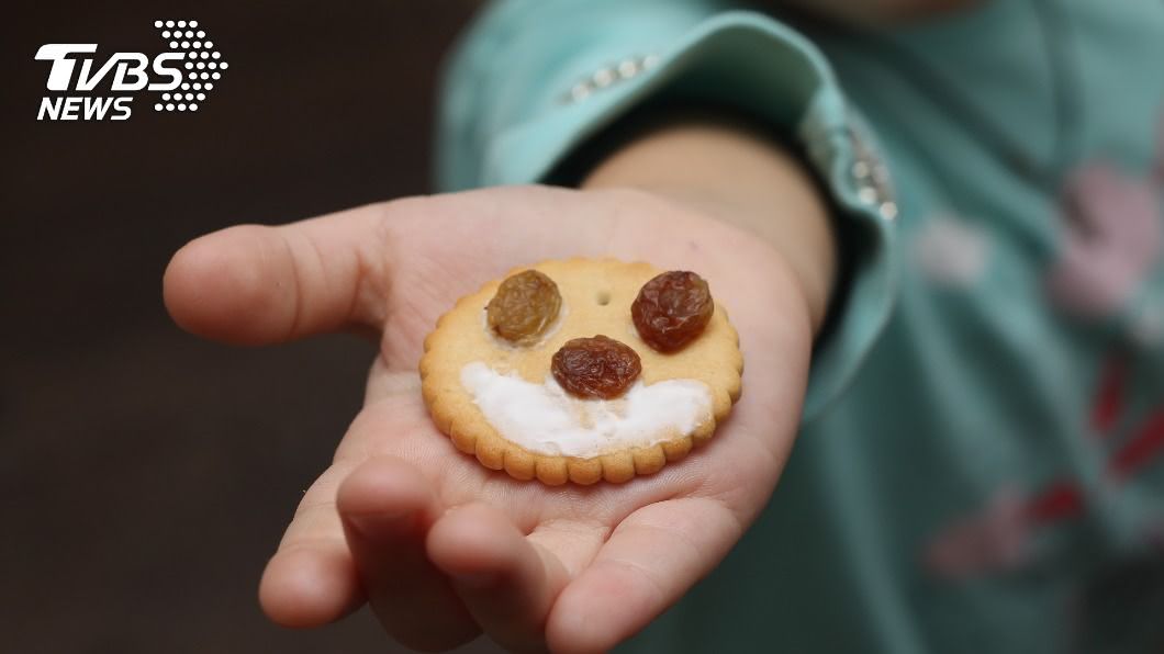 家長因自己小孩沒拿到餅乾，一怒之下向教育局告發老師。（示意圖／shutterstock 達志影像）