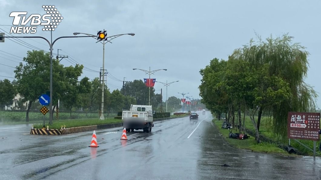 花蓮8旬老翁與小貨車碰撞 摔落水溝傷重不治
